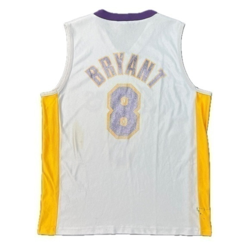 00s / early 00s Vintage Kobe Bryant Lakers Number 8 Jersey
